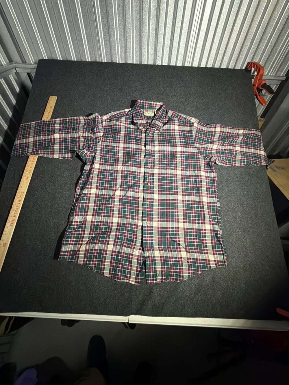 Vintage L.L. Bean Made in USA‎ Red and Green Plaid Button-Down Shirt
1-0006